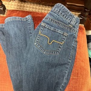 Used like new Kimes Ranch Betty’s